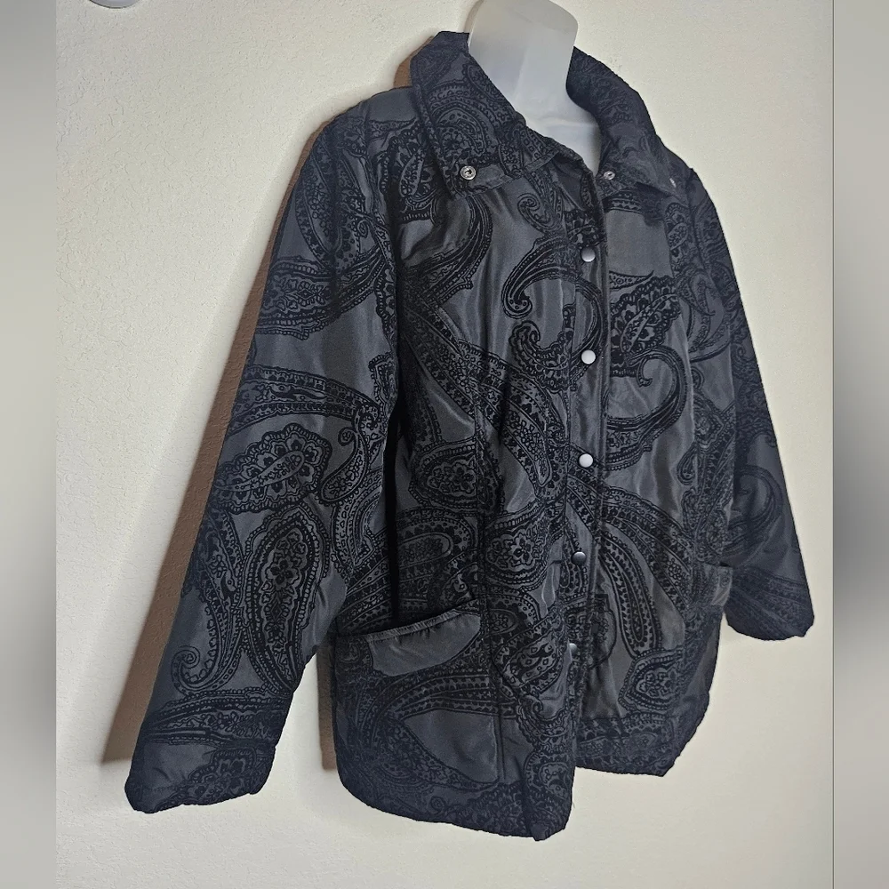 Chico's Zenergy Neema Flocked Black On Black Paisley Velvet Textured Puffer Coat